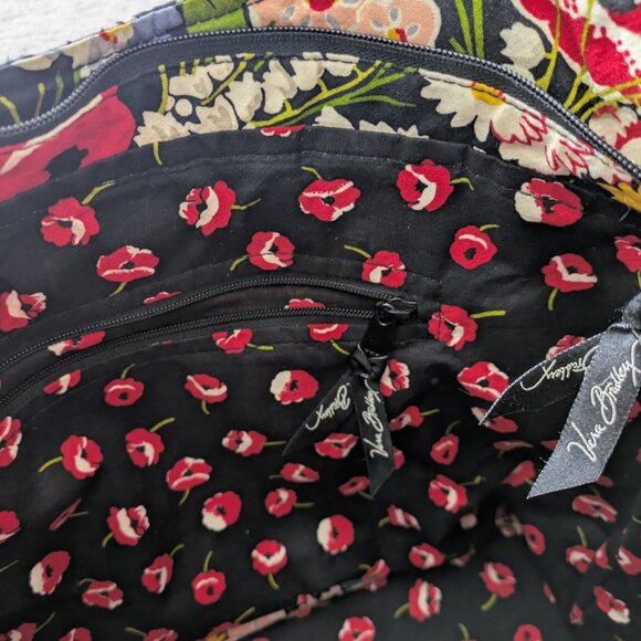 Vera Bradley retire Poppy Fields Tote - Picture 3 of 4